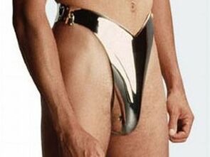 Әйелі сиқырды жалайды